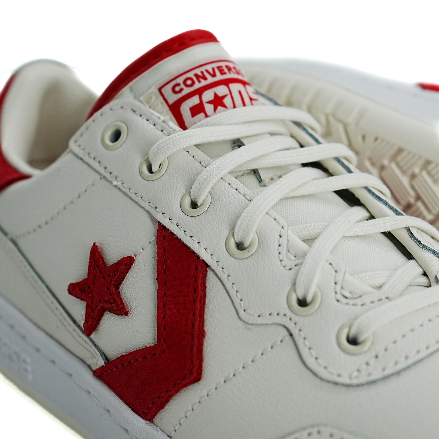 Converse Fastbreak Pro Ox - Vintage White / Red