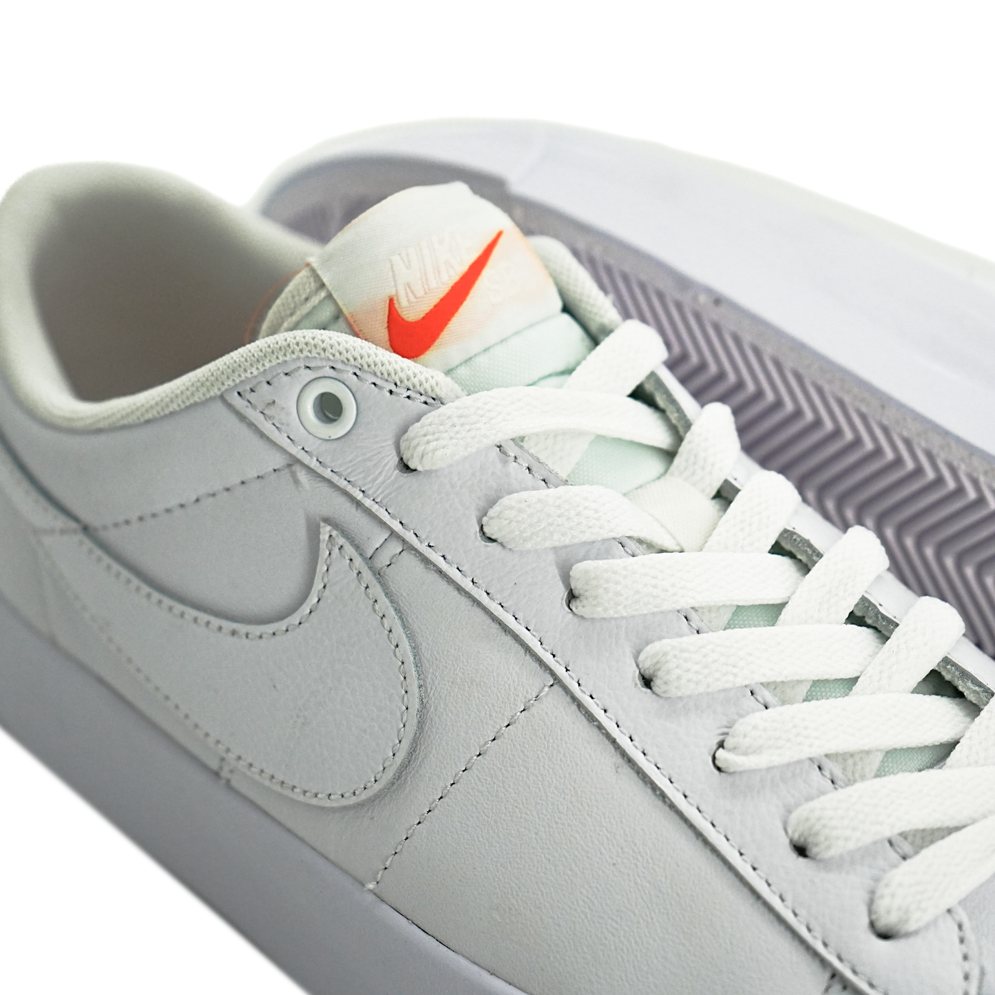 Nike SB Zoom Blazer Low Pro GT ISO - White / White