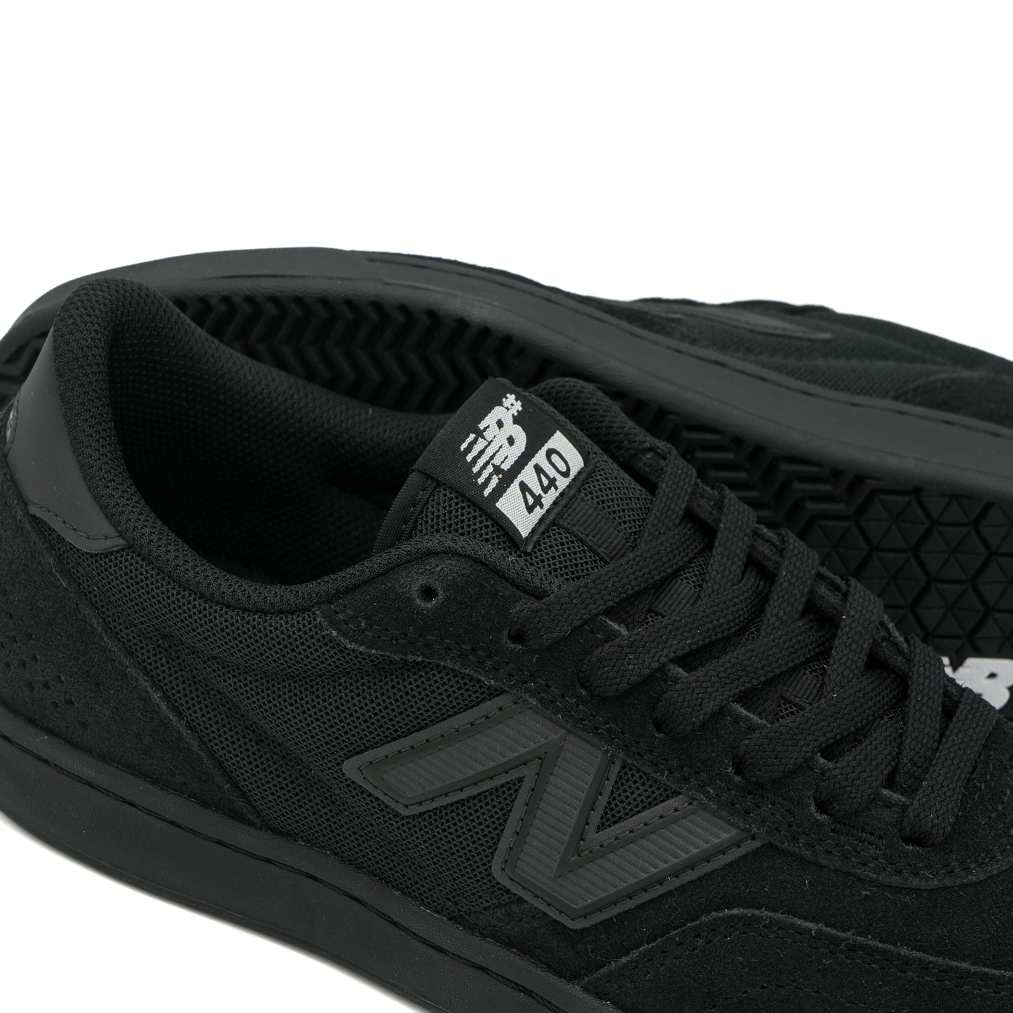 New Balance 440v2 - Black / Black