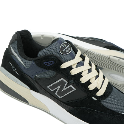 New Balance Andrew Reynolds 933 - Black / Blue