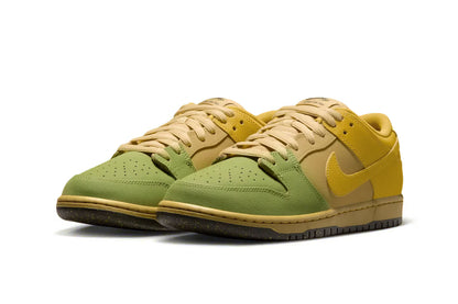 Nike SB Dunk Low Pro WC - Saffron Quartz / Pear
