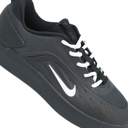 Nike SB Zoom Nyjah 4 - Black / Black / White