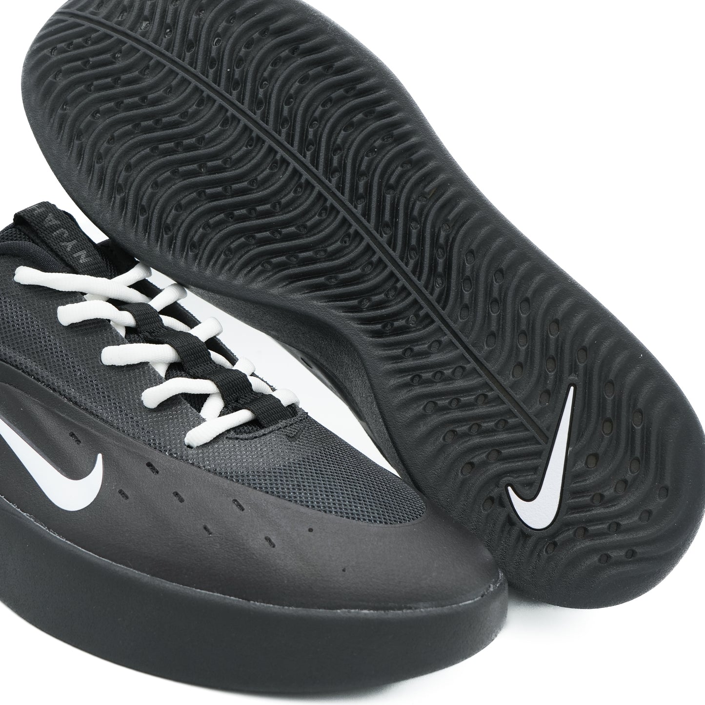 Nike SB Zoom Nyjah 4 - Black / Black / White