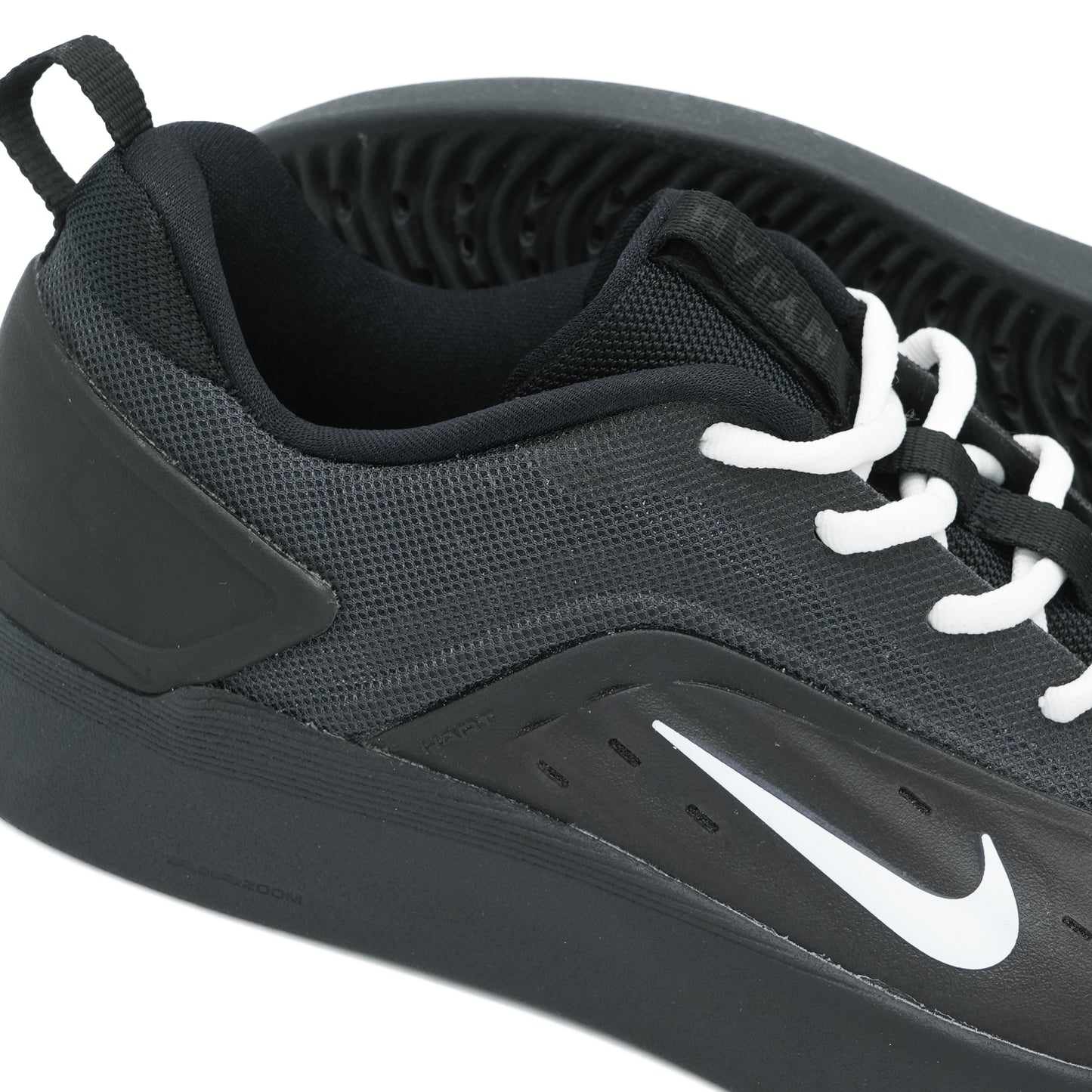 Nike SB Zoom Nyjah 4 - Black / Black / White