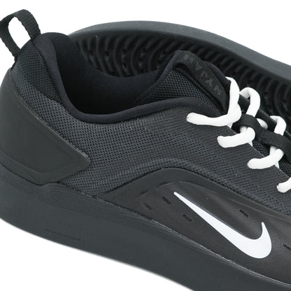 Nike SB Zoom Nyjah 4 - Black / Black / White