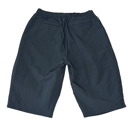 Petri Nylon Darted 3/4 Shorts - Black