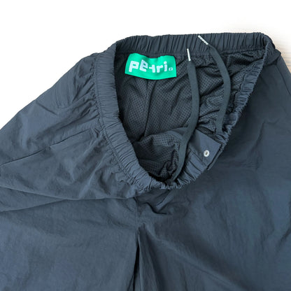 Petri Nylon Darted 3/4 Shorts - Black