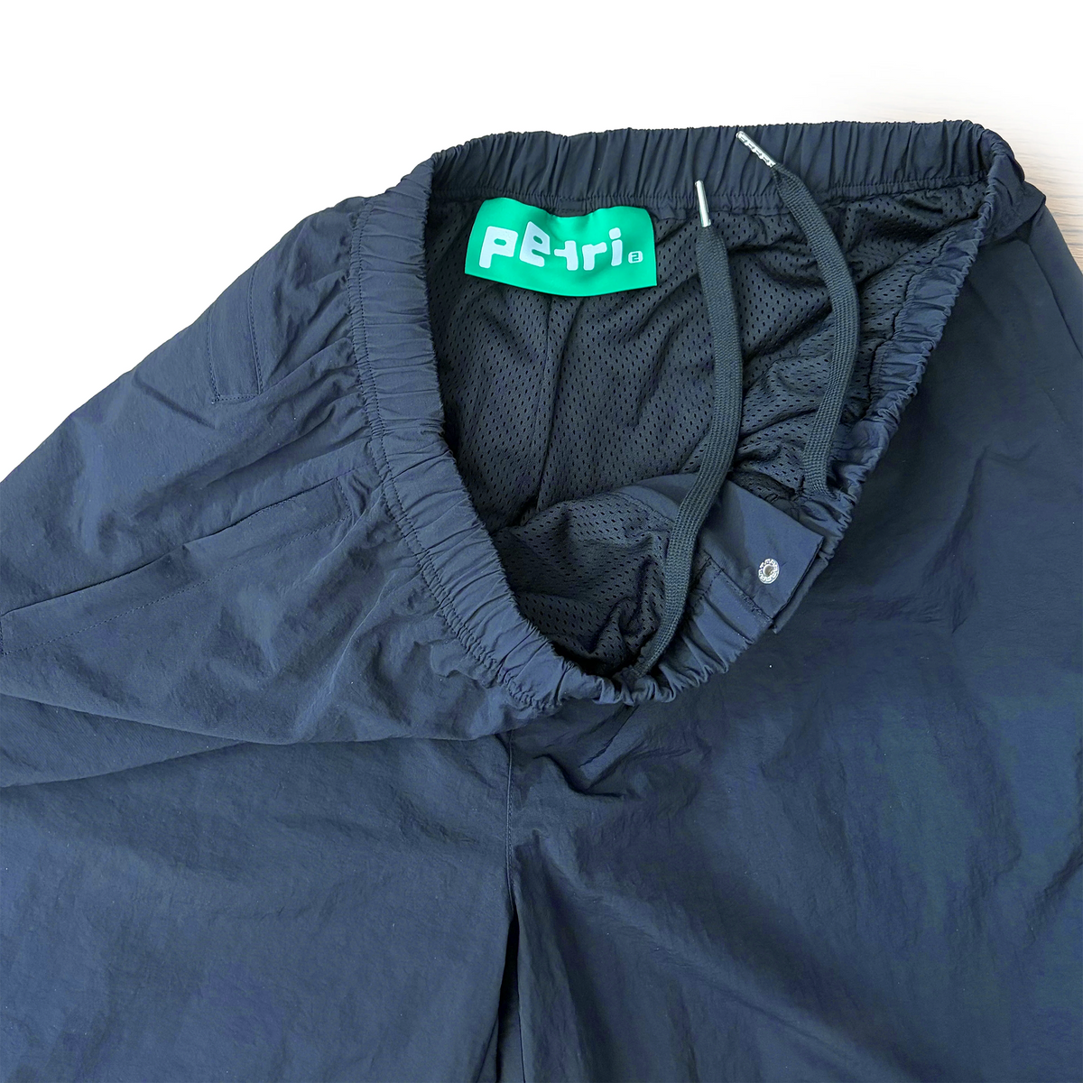 Petri Nylon Darted 3/4 Shorts - Navy